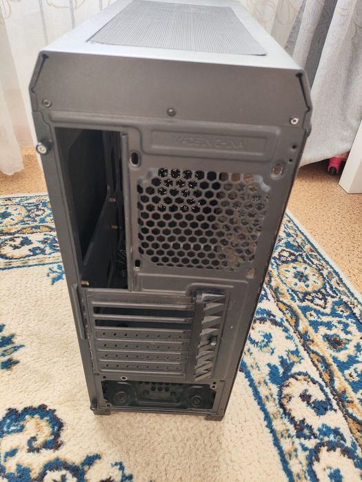 Продаю корпус Cougar