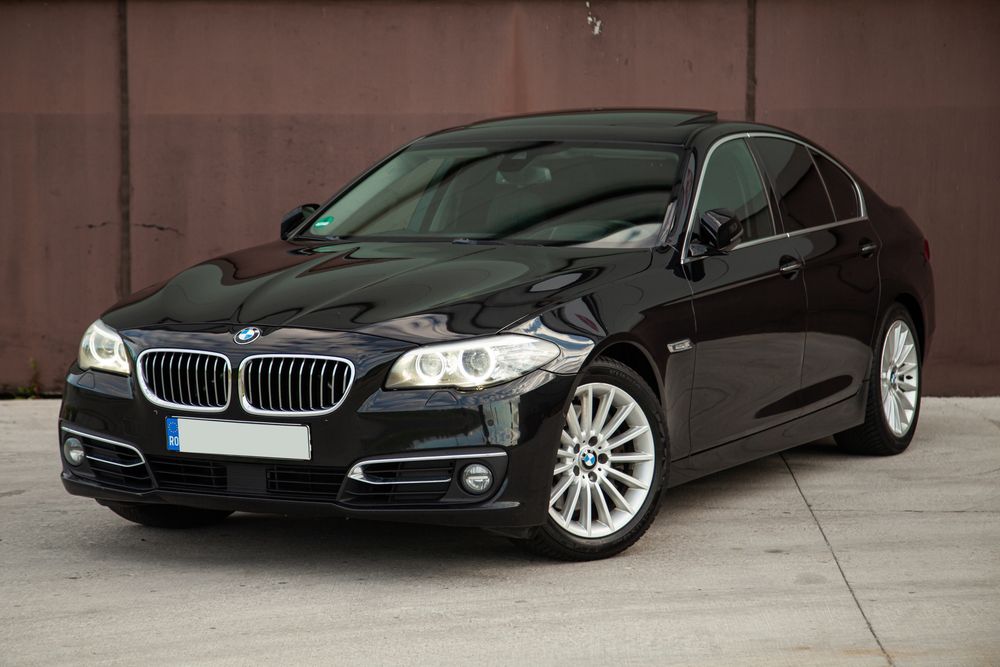 BMW Seria 5 F10 Lci / 530d Automat/ Trapa/ 4 Butoane / Soft close / Camere 360 / 6wb/ Head Up/Variante