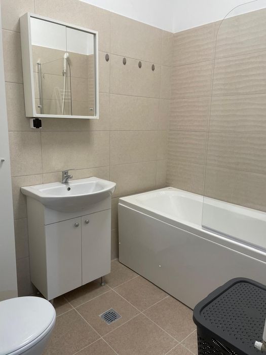 3 camere Militari Iuliu Maniu Păcii + 1 loc de parcare/ Proprietar