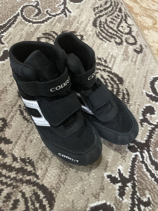 Отдам за шоколадку