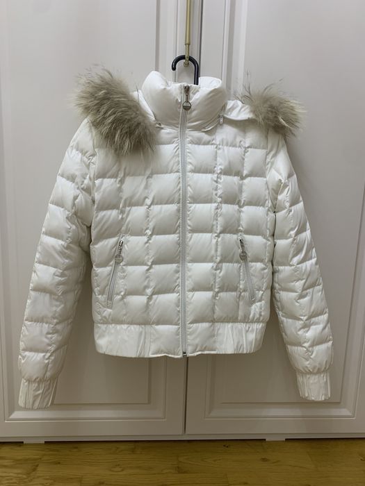 Продается белая куртка 42-44 р