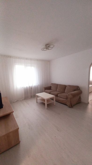 Închiriez ap. cu 2  camere, unic ,deosebit.