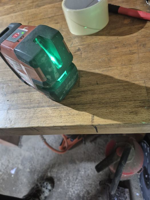 Nivela laser cu lini verzi HILTI PM 2 Lg