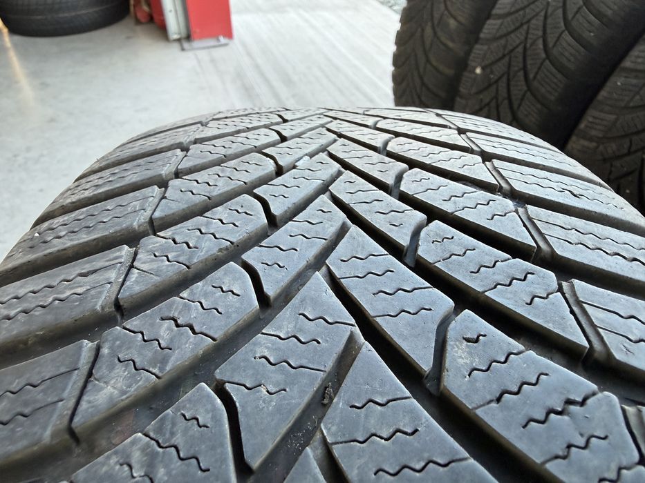 4бр. ОТЛИЧНИ Зимни Гуми С Борд 215/65R/16 **SEMPERIT** DOT:3224- 7.0мм.+6.2мм.