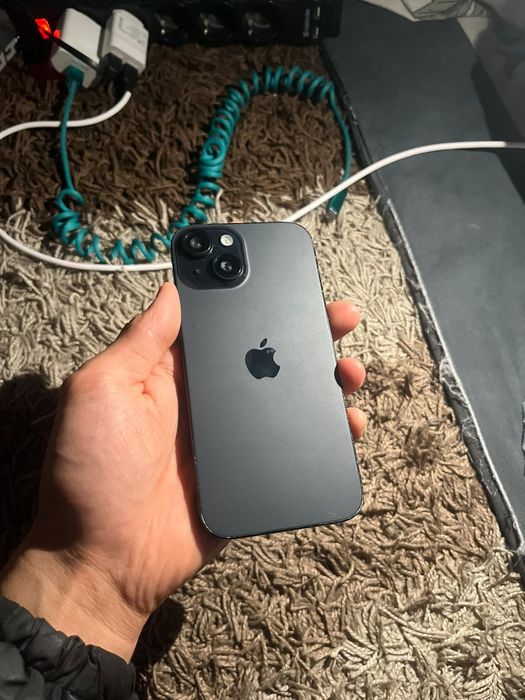 Продаю iPhone 15