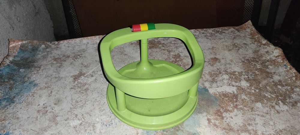 Сиденье детское для купания на присосах