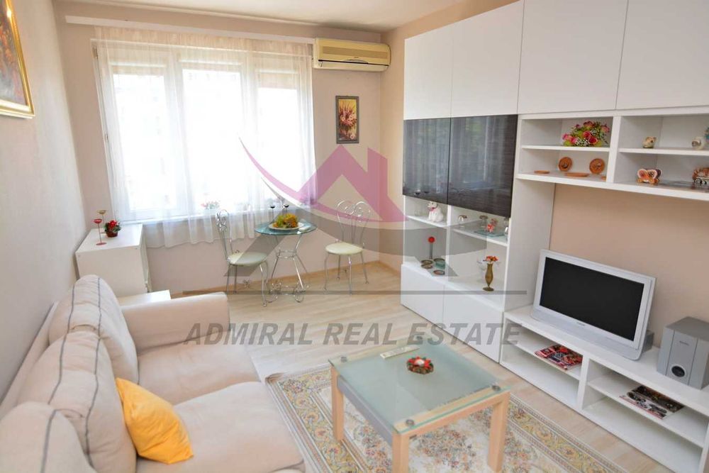 Дава се под наем Четиристаен апартамент в Варна, ВИНС - 145 кв.м за 1150 € - Снимка #1