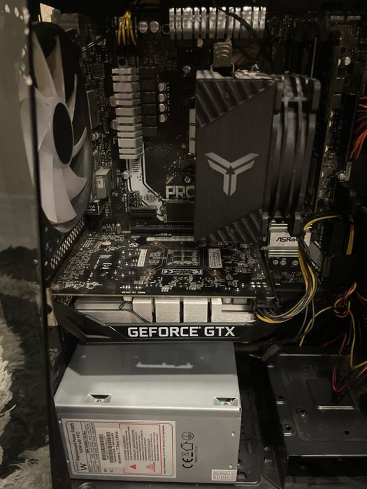 Геймърски компютър на части