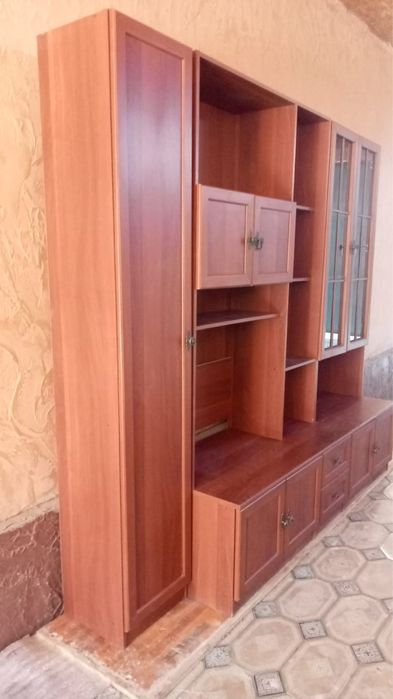 Стенка ганитур…..