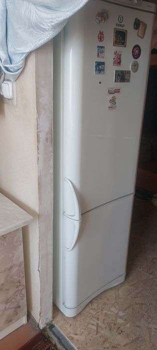 Продаю холодильник