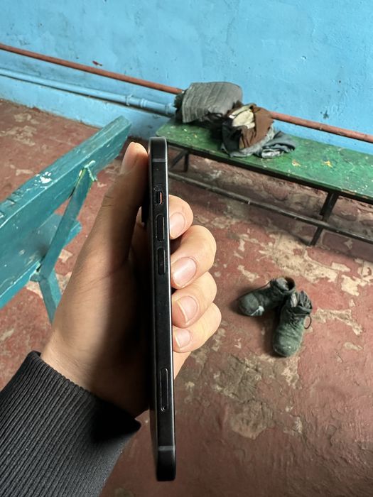 Айфон  15 apple.