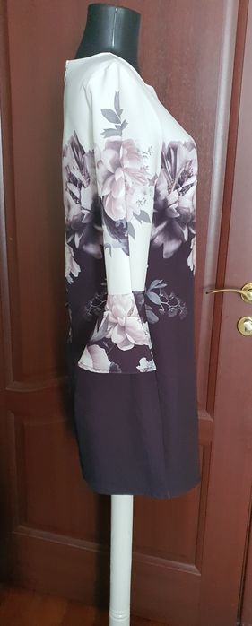 Rochie midi eleganta cu flori