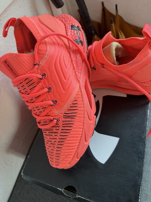 Adidasi Under Armour