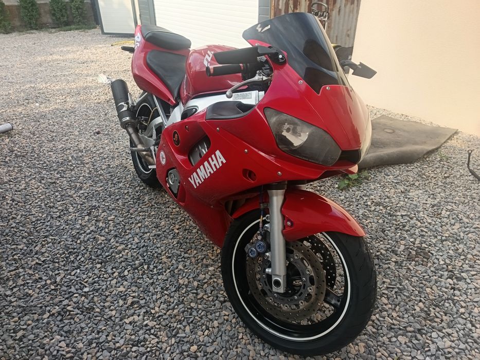 Продавам Yamaha R6