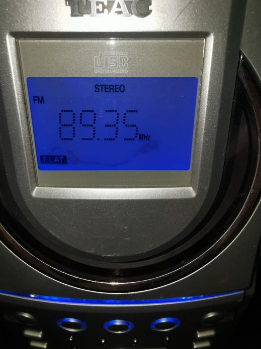 TEAC radio cd și caseta in stare de funcționare