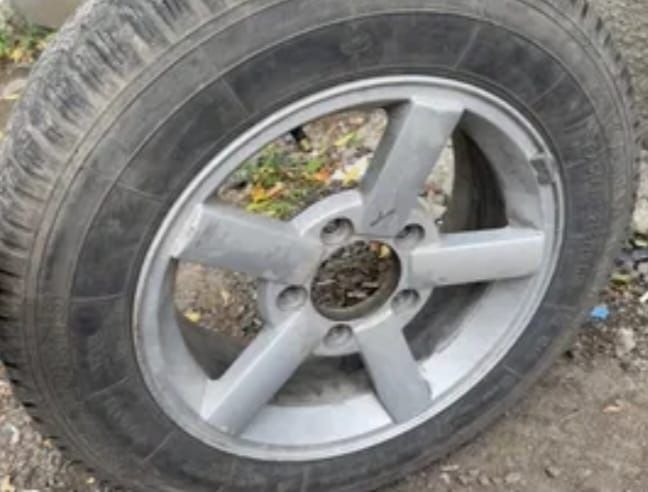 продам титанку нива r16