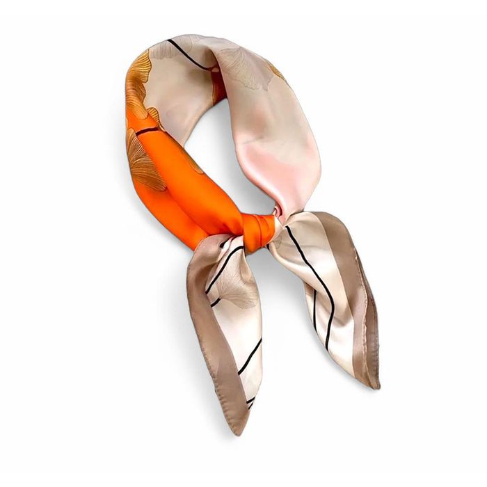 ТОП АКСЕСОАР Сатенени шалове в различни цветове и десени 70х70