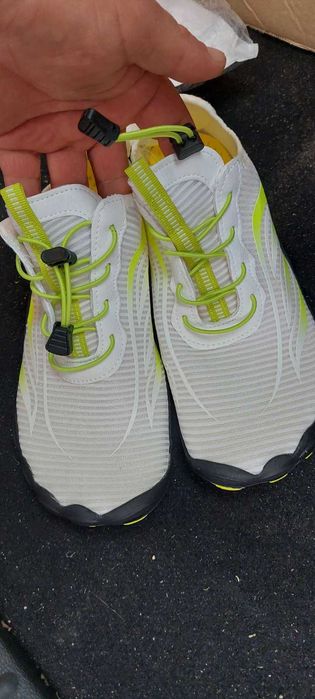 непромокаеми обувки за риболов