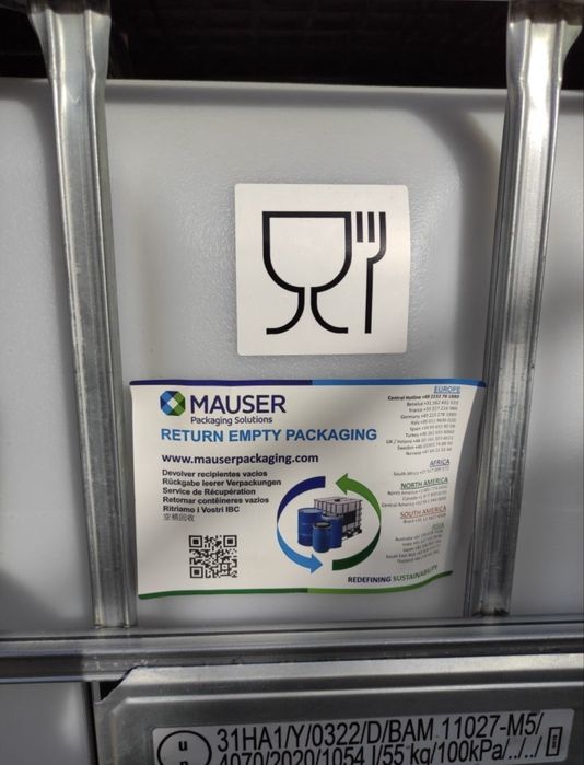 Цистерни бидони 1000литра 1 тон съдове за  вода чисти  хранителни