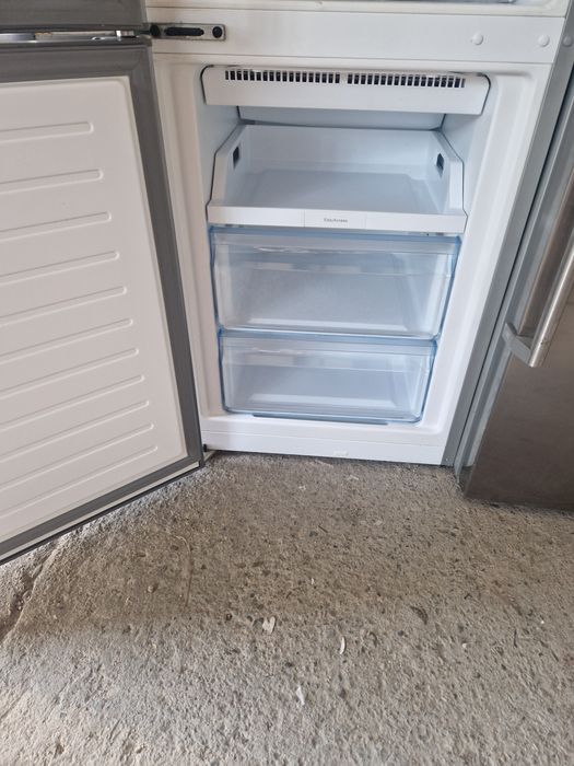 Хладилник с фризер Bosch A++ No Frost