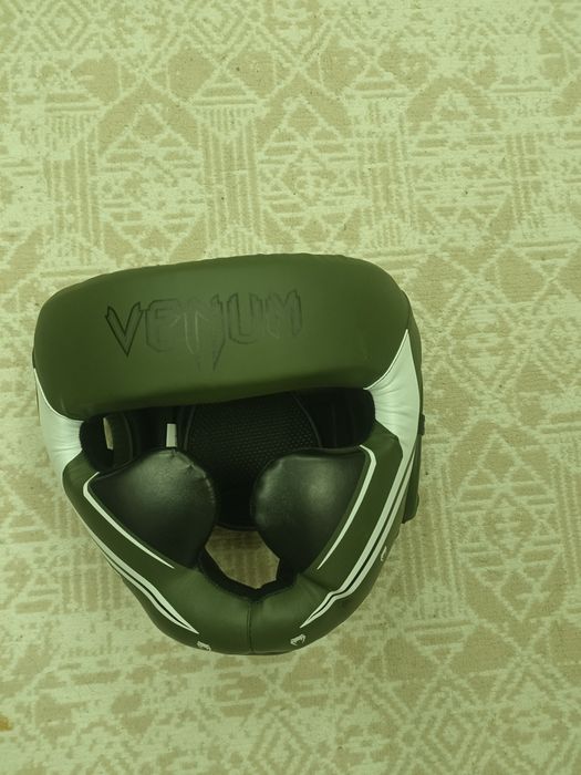 Защитный шлем Venum L зеленый