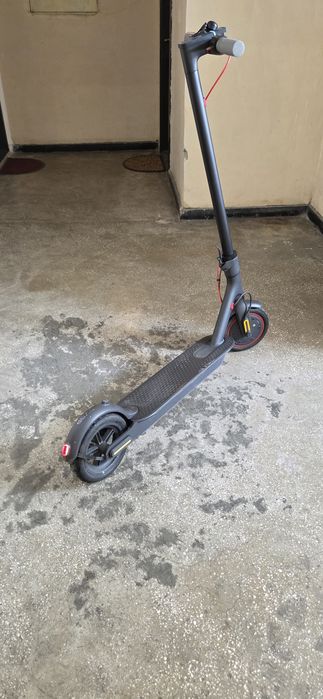 Trotineta electrica Xiaomi Mijia M365 PRO