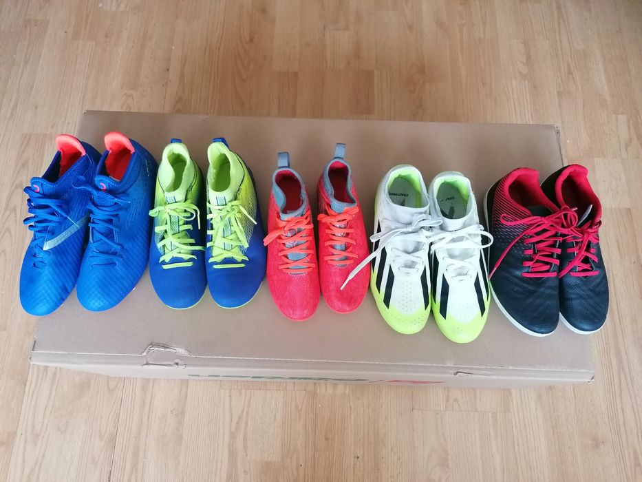 Детски футболни обувки