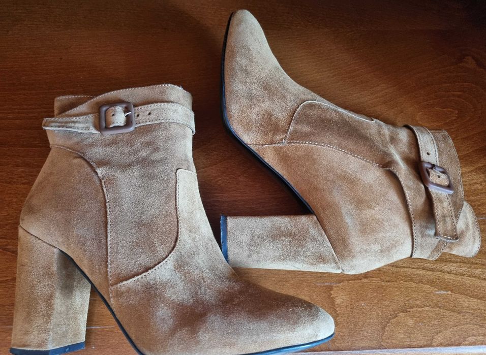 Ghete piele intoarsa, mar. 37-38, impecabile