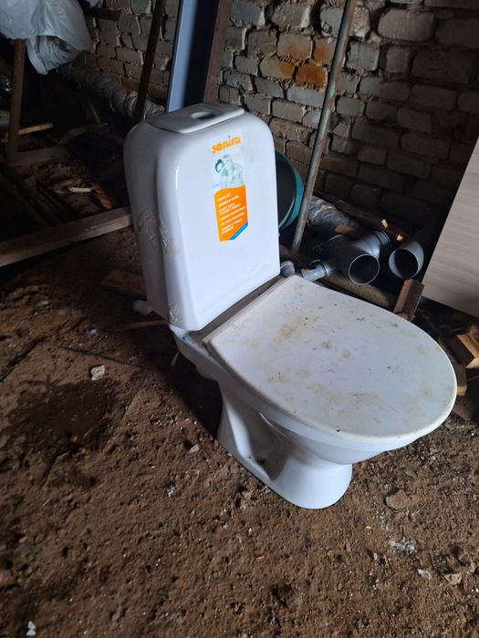 Продам унитаз 12 000