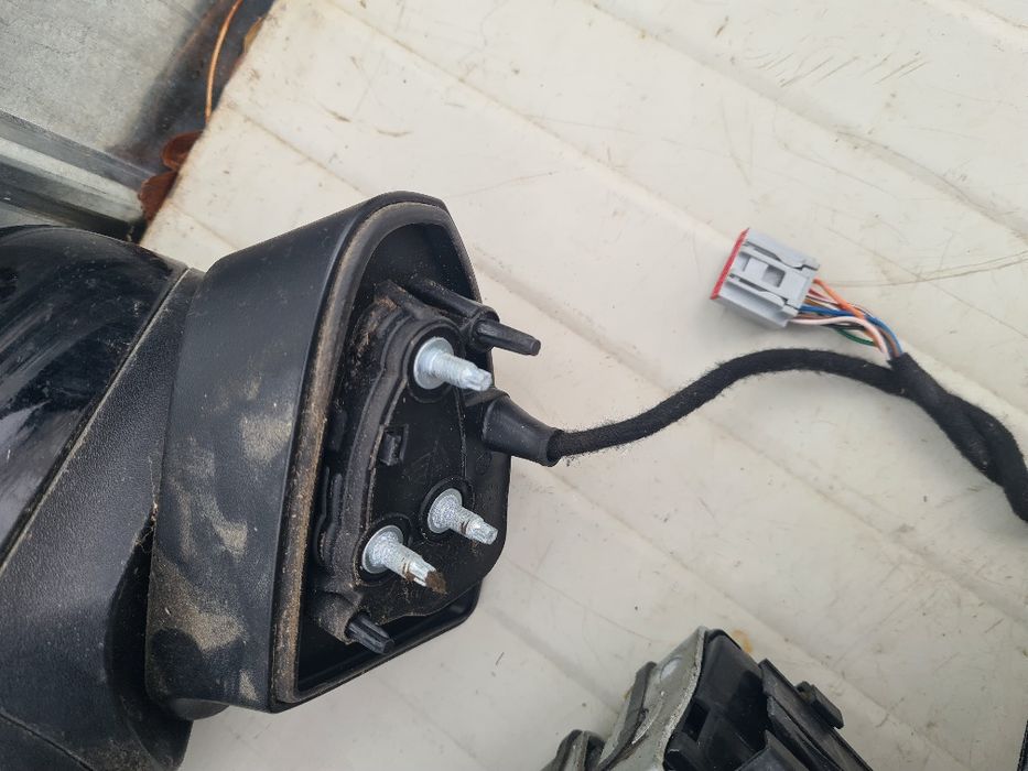 Oglinzi rabatabile,broască,butoane usa,motoras macara ford fiesta mk8