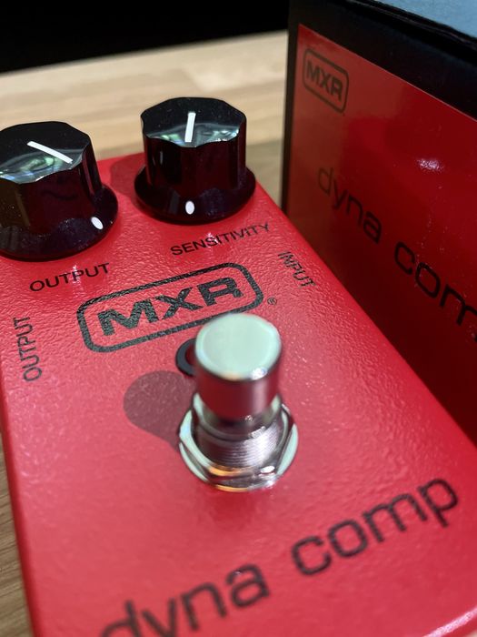 Vând pedală MXR Dyna Comp M102