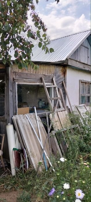 Продам дачу в городе.