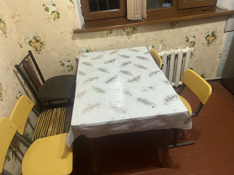 Стол. Для  кухонная