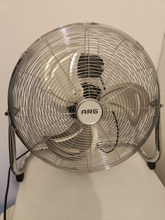 Бытовой вентилятор