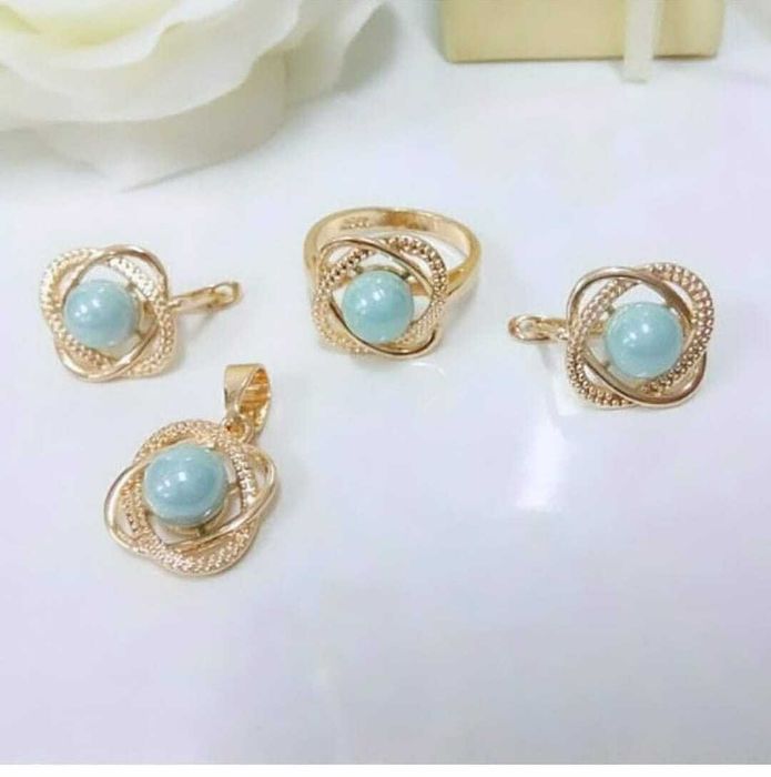 Комплект (серьги,  кольцо,  кулон) Новый