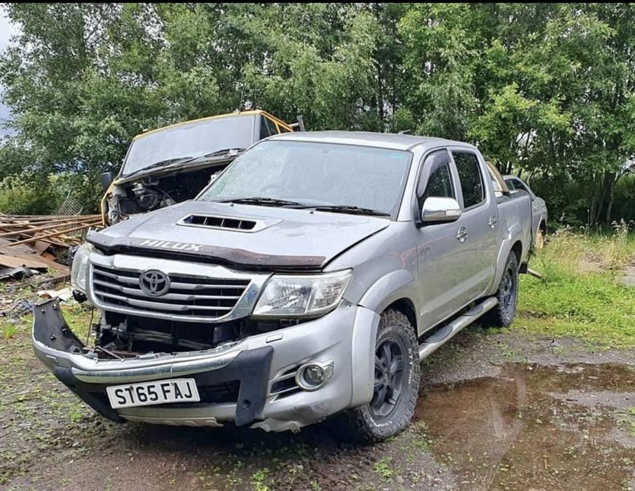Dezmembrez Toyota Hilux 2012-2016 Euro 5 3.0 1KD-FTV Automata