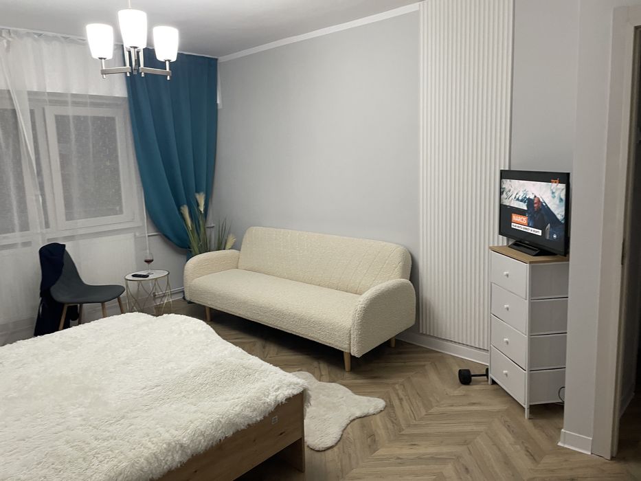 Panduri 13 septembrie Liberty mall jumbo