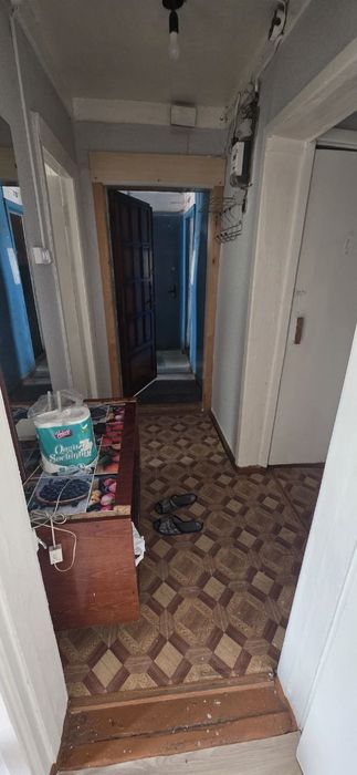 Аренда 3 х ком квартиру Сергели Спутнике в деревянном доме пустая 300.