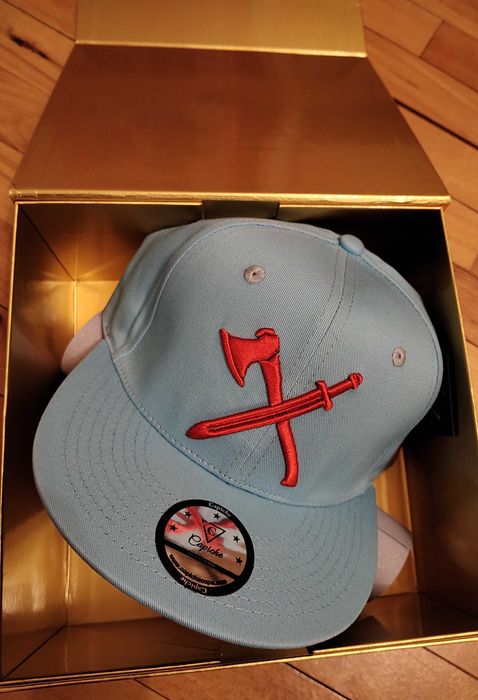 Чисто нова шапка с козирка Capiche