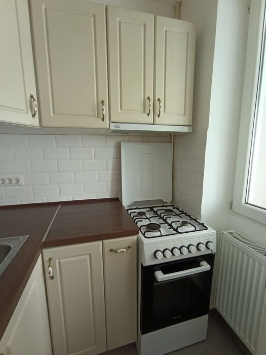 Garsonieră de închiriat – zonă excelentă Timpuri Noi / Tineretului