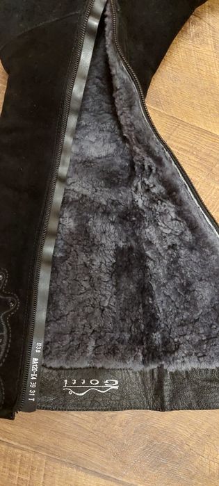 Продаю зимние сапоги