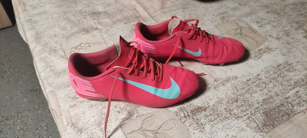 Ghete fotbal Nike