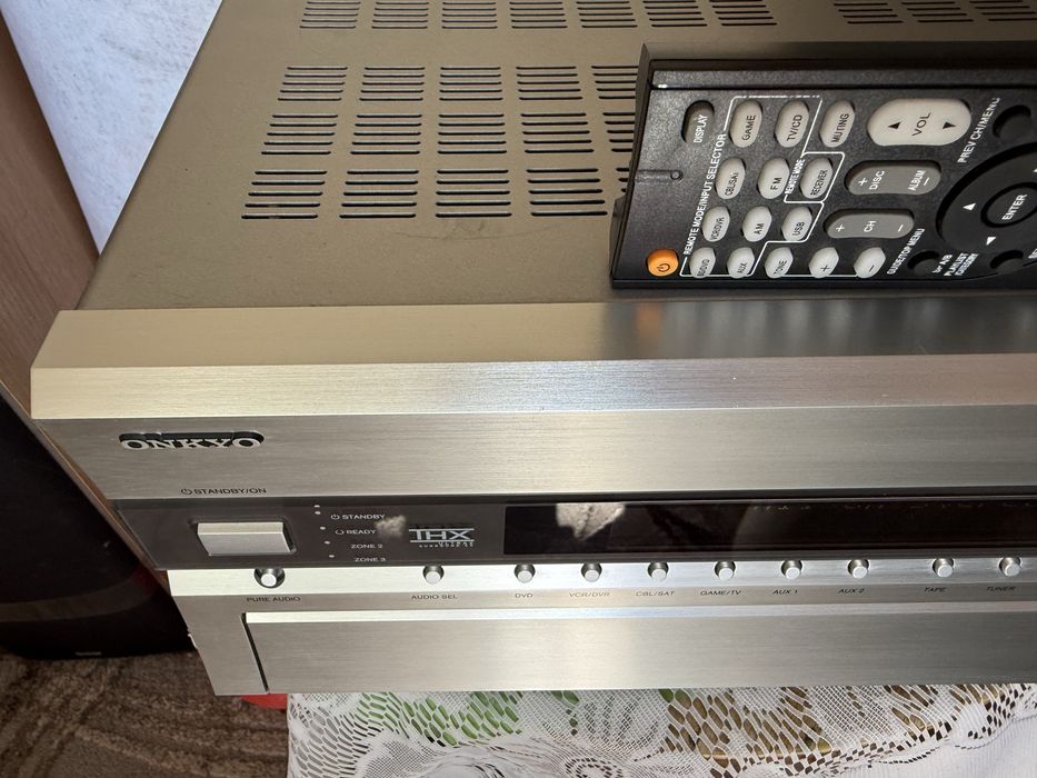 Onkyo TX-SR875 24 КГ мощен ресивър