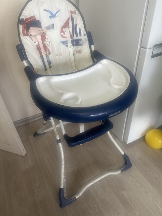 Детский стульчик для кормления