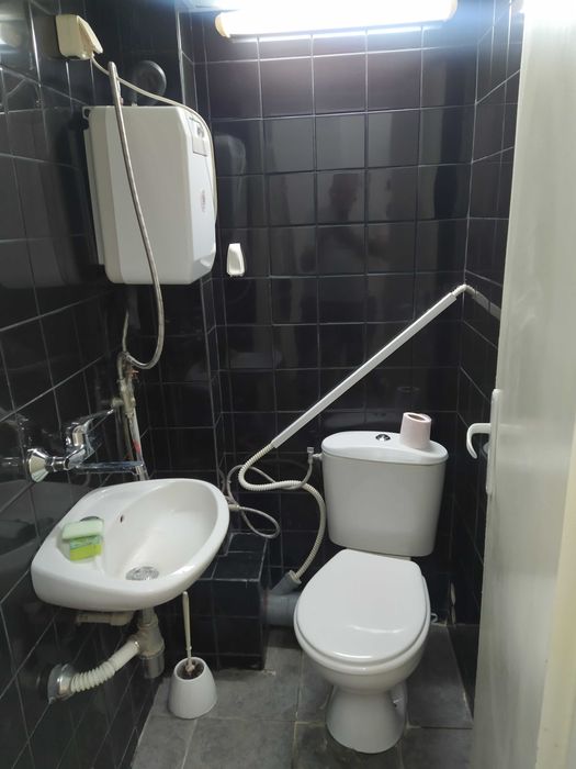 219-Продава партерен магазин в центъра на града!