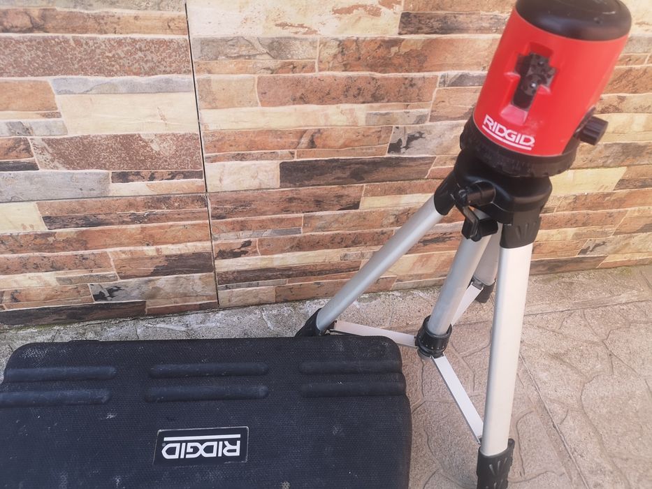 Ridgid micro CL100 Oбхват 30м Триножник