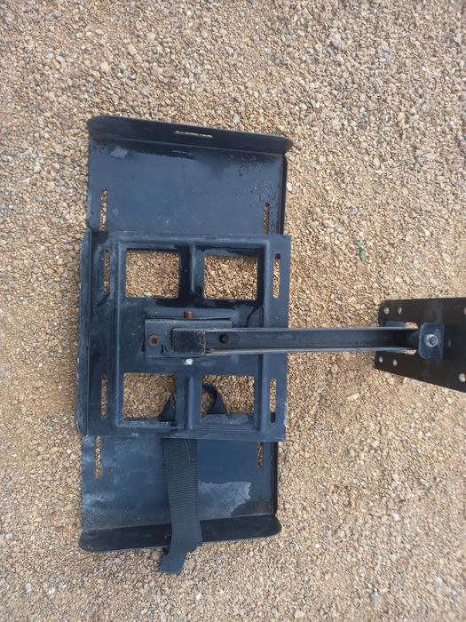 Кронштейн навесной для телевизора