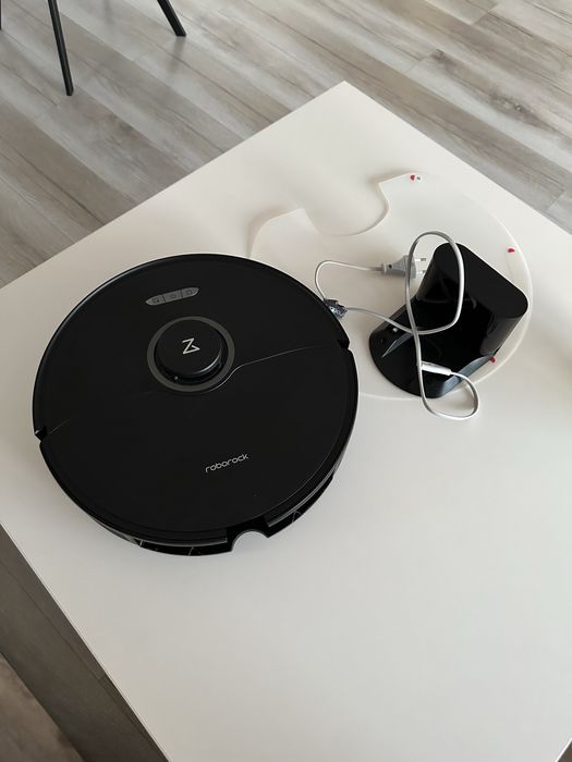 De vanzare aspirator si mop Roborock S8