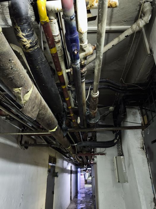 Работа с трубами утечки