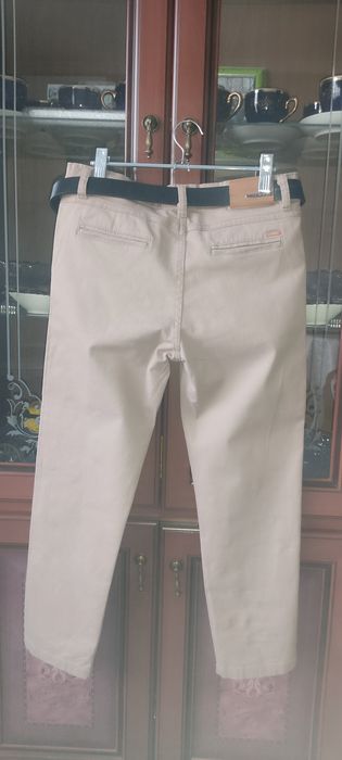 Продам брюки на мальчика 9-12 лет